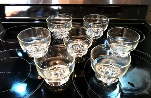 Glass Ice Cream/Dessert Bowls  (X7) - Photo 2