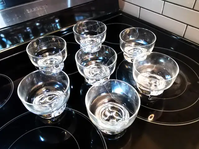 Glass Ice Cream/Dessert Bowls  (X7) - Photo 4