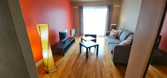 4 1/2 meublé   services INCLUS @ louer 1er juillet / face métro