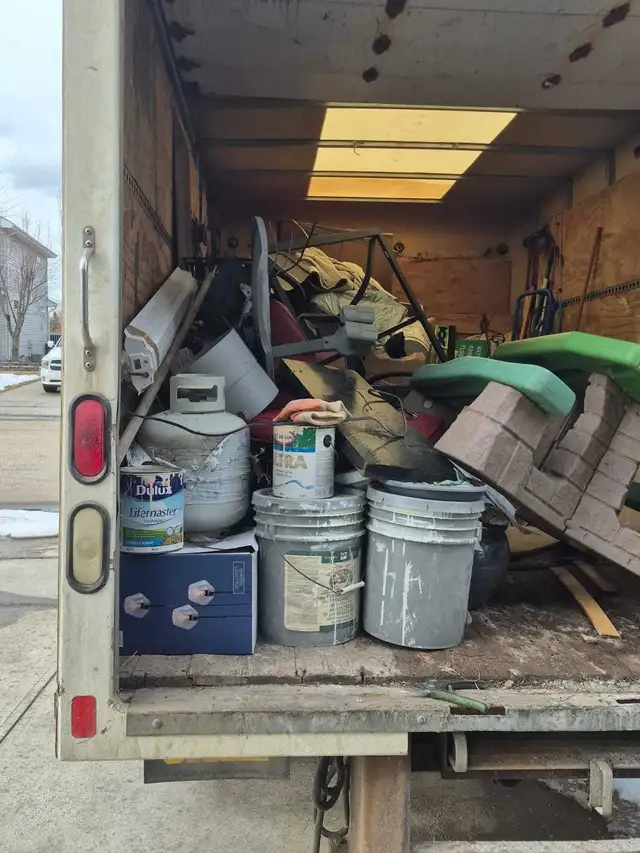 Cheap Rates junk removal same day service - Photo 2