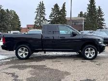2017 RAM 1500 EXPRESS QUAD CAB – 5.7L HEMI V8 – 4X4 – 6.5FT BOX - Photo 5