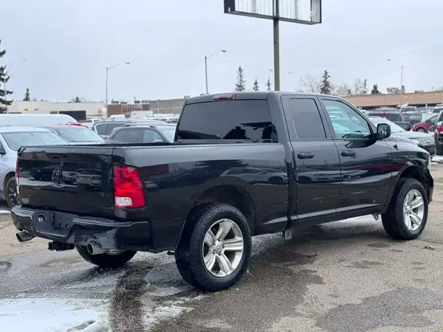 2017 RAM 1500 EXPRESS QUAD CAB – 5.7L HEMI V8 – 4X4 – 6.5FT BOX - Photo 6