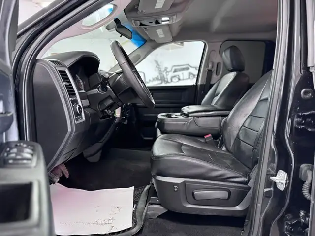 2017 RAM 1500 EXPRESS QUAD CAB – 5.7L HEMI V8 – 4X4 – 6.5FT BOX - Photo 13