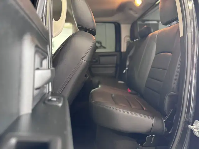 2017 RAM 1500 EXPRESS QUAD CAB – 5.7L HEMI V8 – 4X4 – 6.5FT BOX - Photo 16