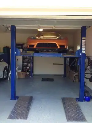 9000lb Four Post Vehicle Lift – Hydraulic