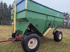 Gravity Wagon, 600 Bushel