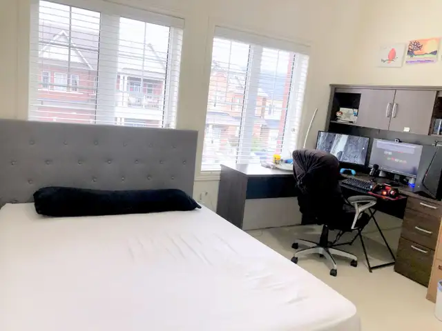 2 Rooms Immediately Available: All Inclusive, Furnished Bedroom - Photo 2