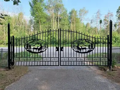 Decorative Iron Gate 20ft – Deer Artwork - Photo 2