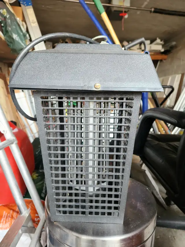 Mosquito-killing lamps