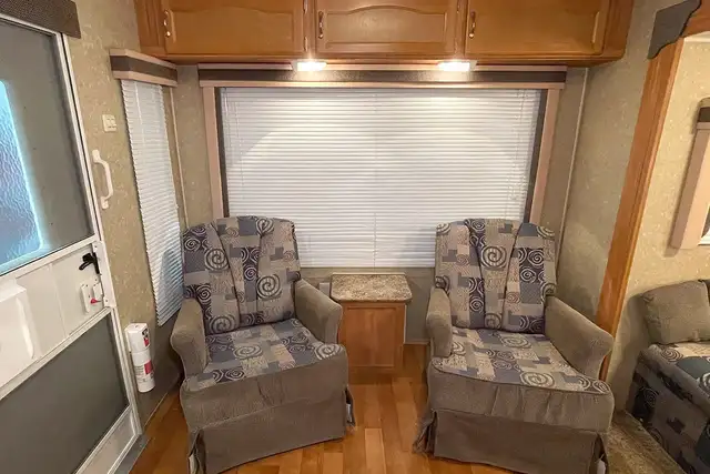 2008 Gulf Stream Conquest 245FBW – Pre-Owned 5th Wheel. - Photo 13