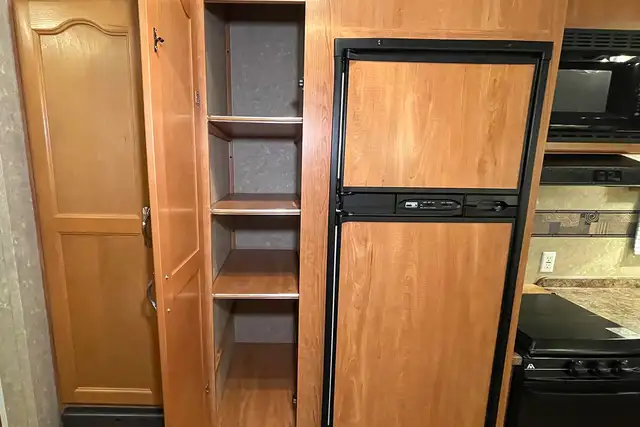 2008 Gulf Stream Conquest 245FBW – Pre-Owned 5th Wheel. - Photo 19