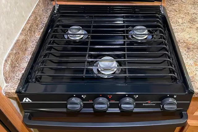 2008 Gulf Stream Conquest 245FBW – Pre-Owned 5th Wheel. - Photo 24