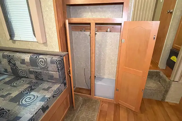 2008 Gulf Stream Conquest 245FBW – Pre-Owned 5th Wheel. - Photo 28