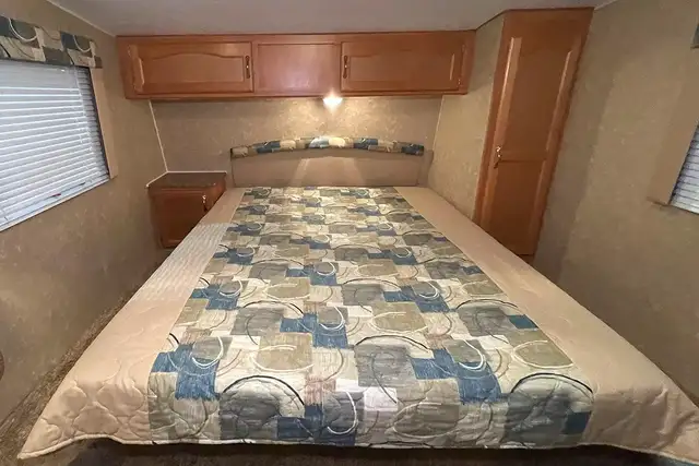 2008 Gulf Stream Conquest 245FBW – Pre-Owned 5th Wheel. - Photo 33