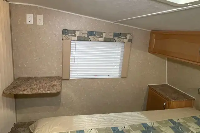 2008 Gulf Stream Conquest 245FBW – Pre-Owned 5th Wheel. - Photo 35