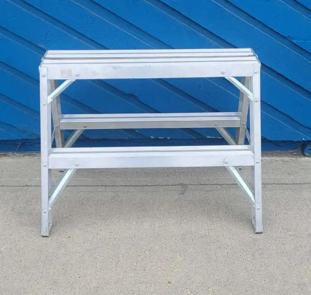 2' Featherlite 3702 Sawhorse (32036060)