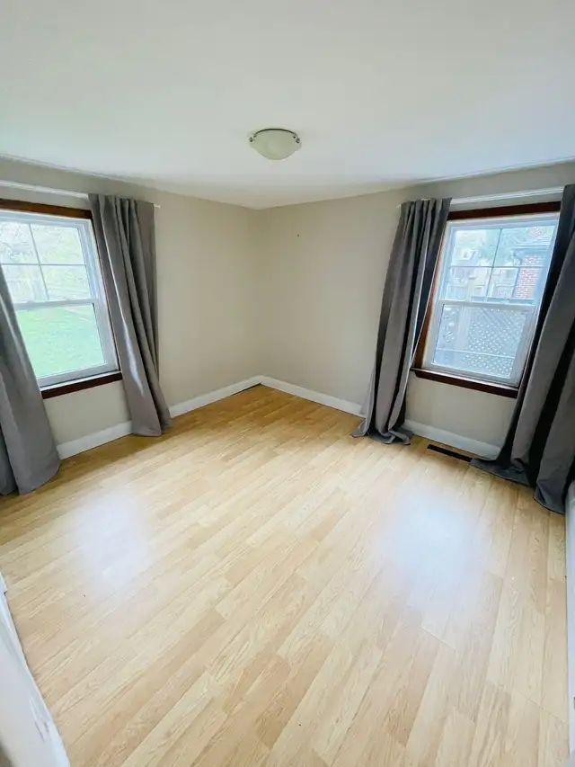 House for rent - Photo 4