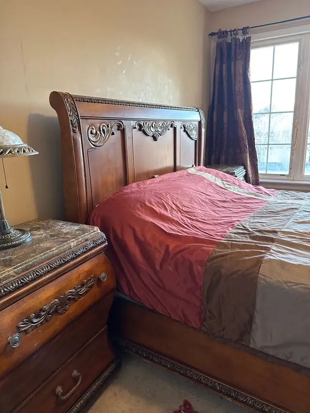 low price all included furnished room for rent female only - Photo 8