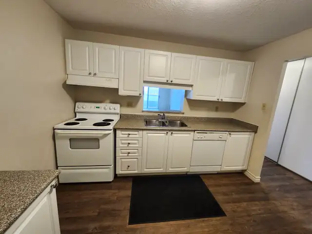 PureGlow Cleaning Service - Photo 10