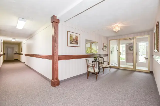 Bachelor suite at Georgian Apts. May 1st. - Photo 2