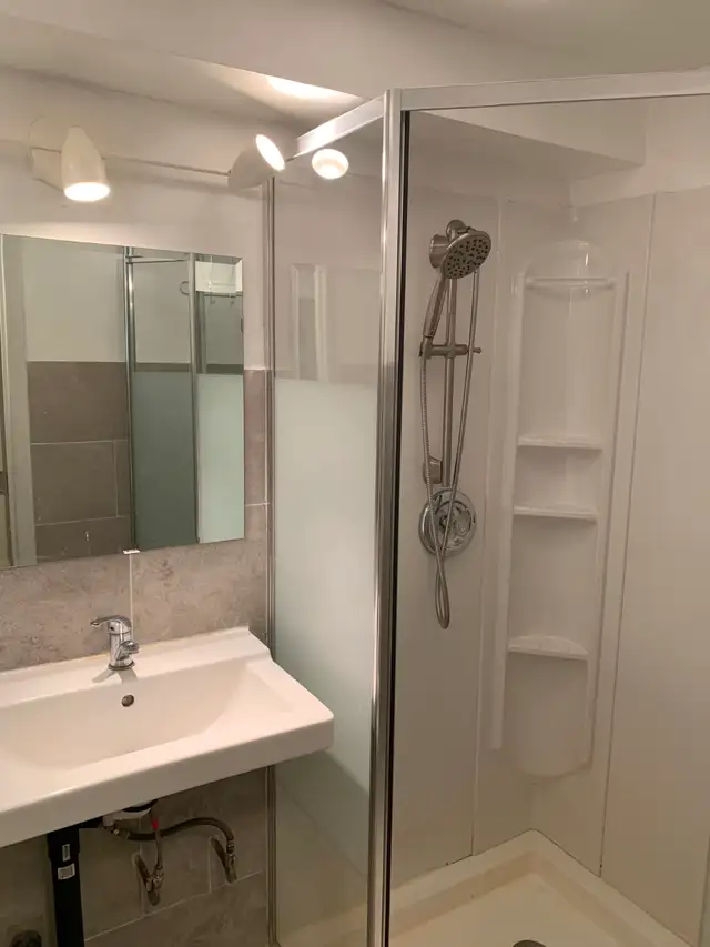 one bedroom basement for rent - Photo 5