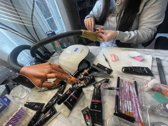 Nail Technician Course - Photo 9