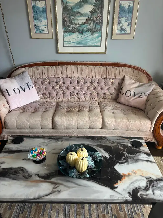 Three Piece Livingroom Suite