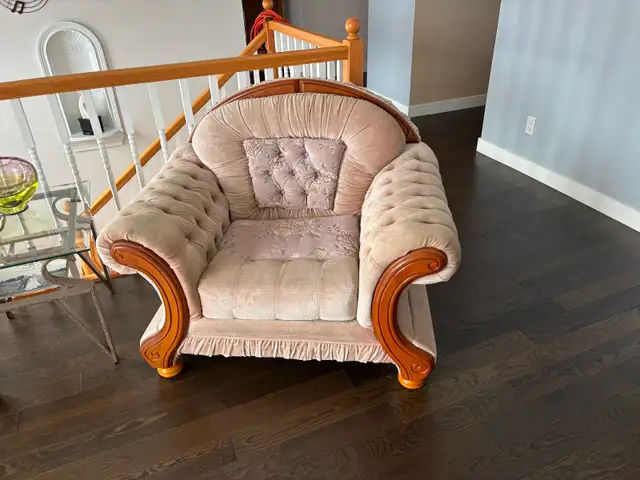 Three Piece Livingroom Suite - Photo 2