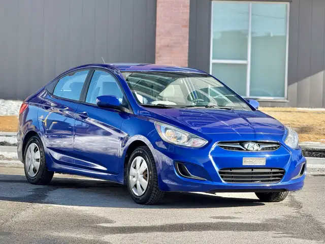 HYUNDAI ACCENT 2012 - Photo 4