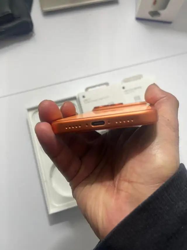 iPhone 17 Pro 256gb 100% batt Airpods/Charger Set/Delivery - Photo 9