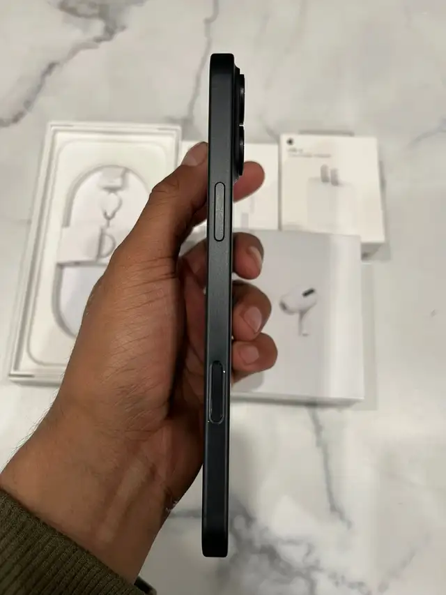 iPhone 16 plus 128gb 97% battery health Airpods Pkg/Delivery - Photo 3