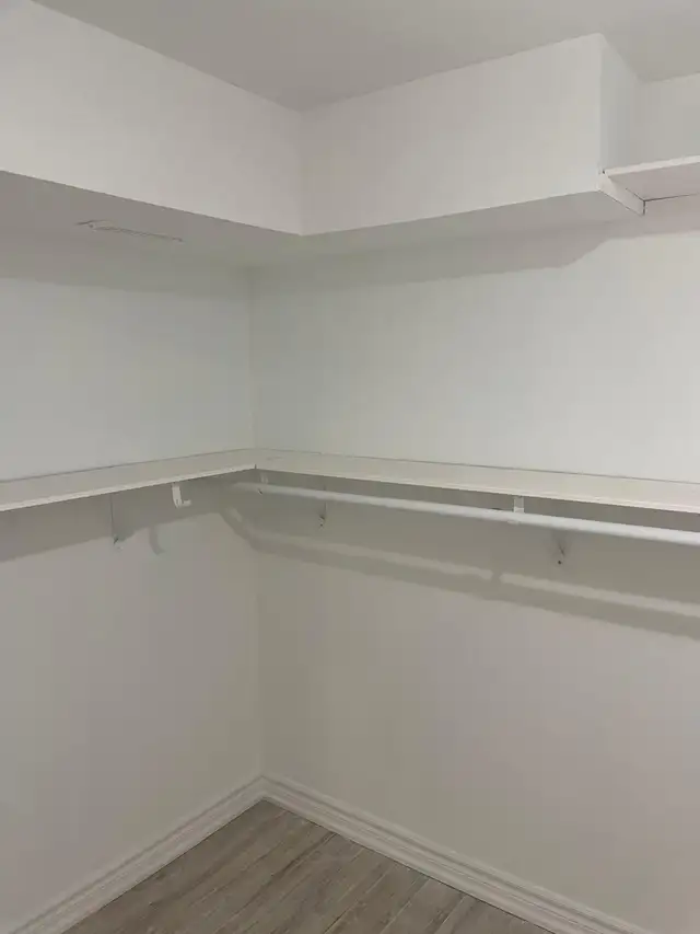 Basement Apartment Near 404 Highway and EAST Gwillimbury