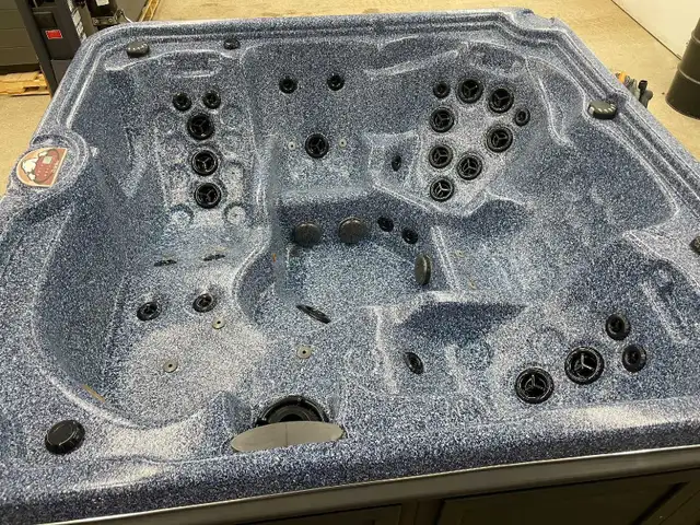 2006 Arctic Spa Klondiker Ultra - Fully Refurbished - Photo 2