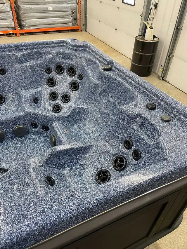 2006 Arctic Spa Klondiker Ultra - Fully Refurbished - Photo 4