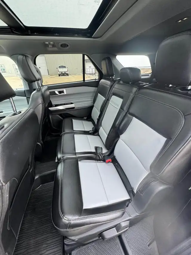 2022 Ford Explorer XLT - Photo 15