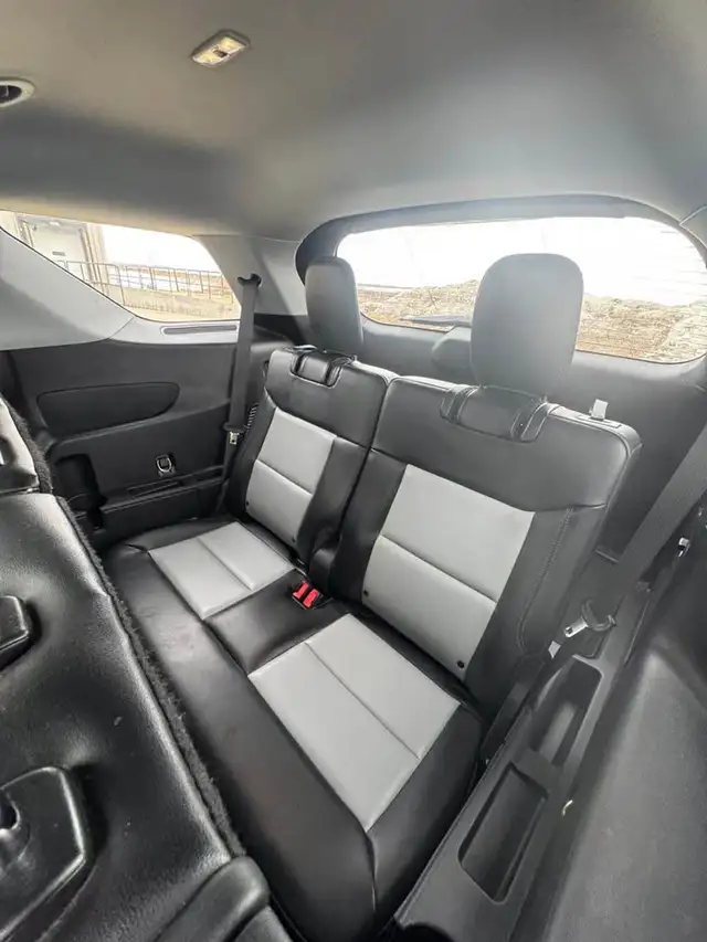 2022 Ford Explorer XLT - Photo 16