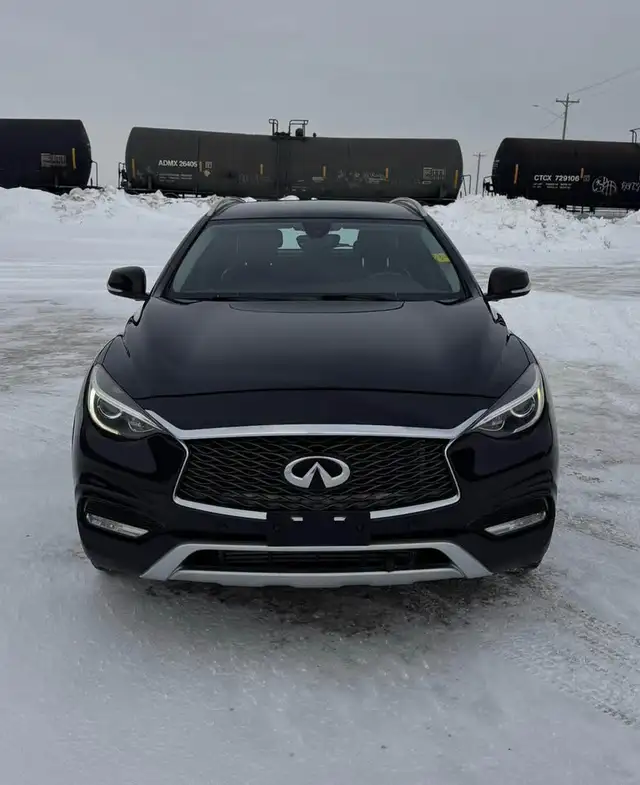 2017 Infiniti QX30 - Photo 3