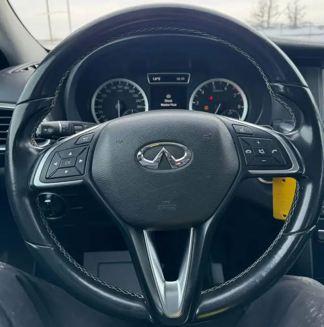 2017 Infiniti QX30 - Photo 10