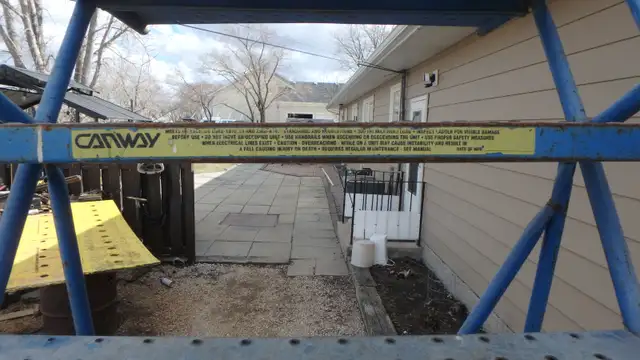 Rolling stairway for sale - Photo 2