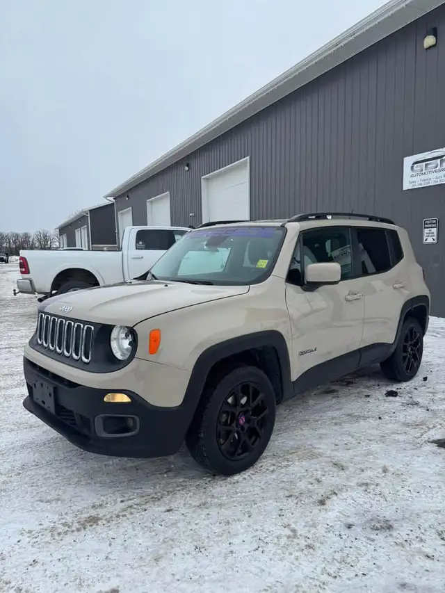 2015 Jeep Renegade North - Photo 2