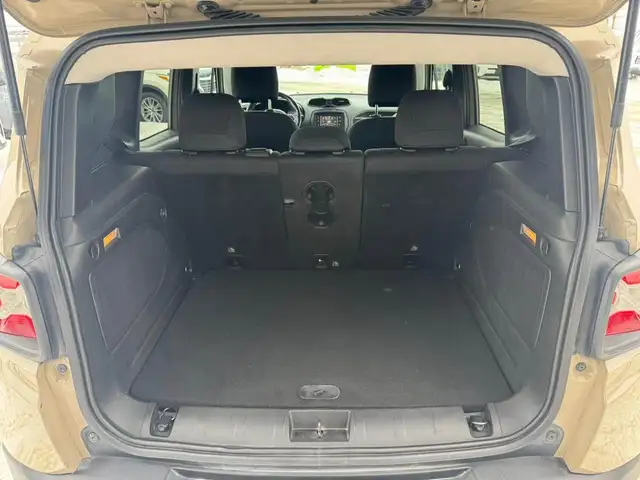 2015 Jeep Renegade North - Photo 16
