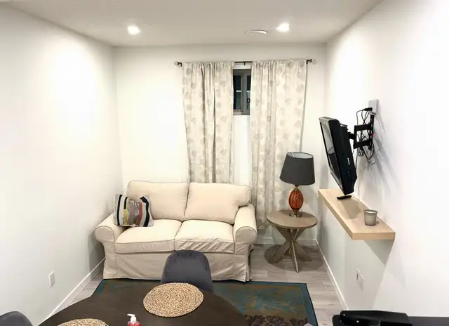 LEGAL BASEMENT APARTMENT IN CHAPPELLE AREA