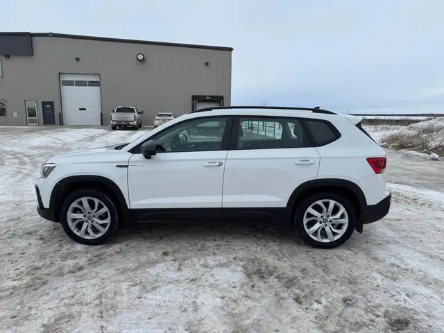 2023 Volkswagen Taos Trendline - Photo 8