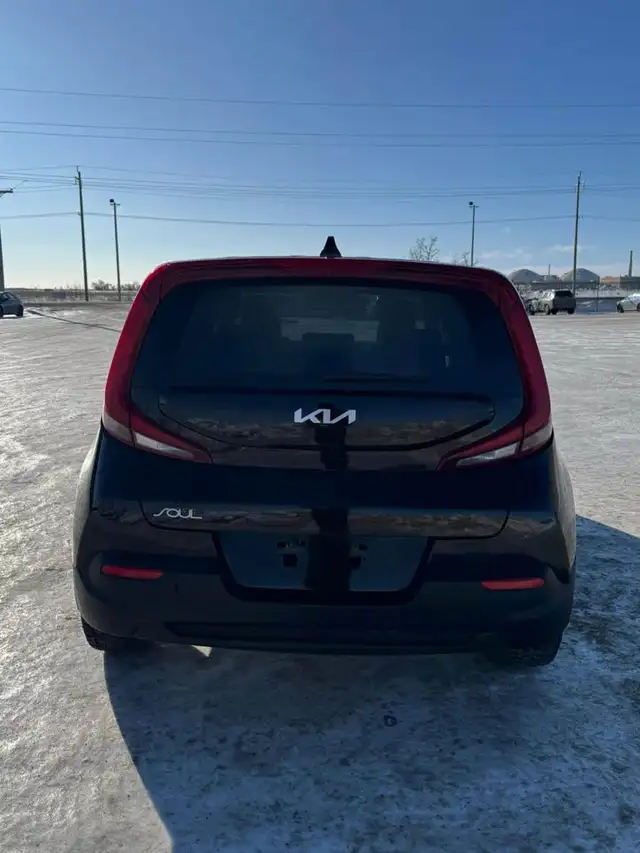 2022 Kia Soul LX - Photo 5
