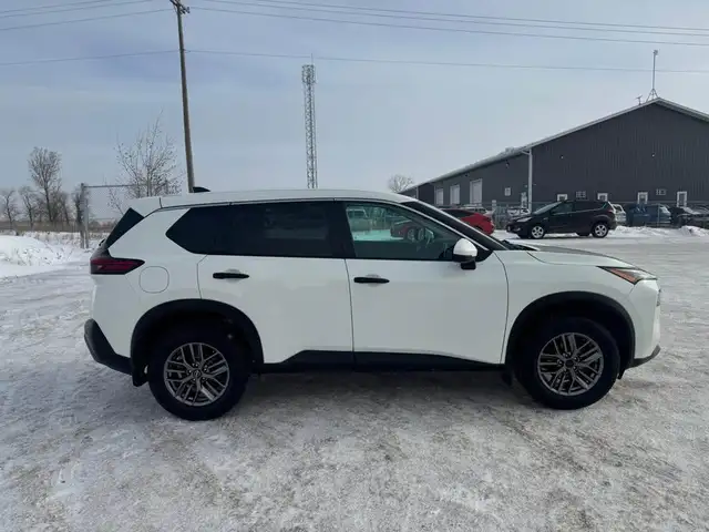 2022 Nissan Rogue S - Photo 4