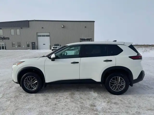 2022 Nissan Rogue S - Photo 6