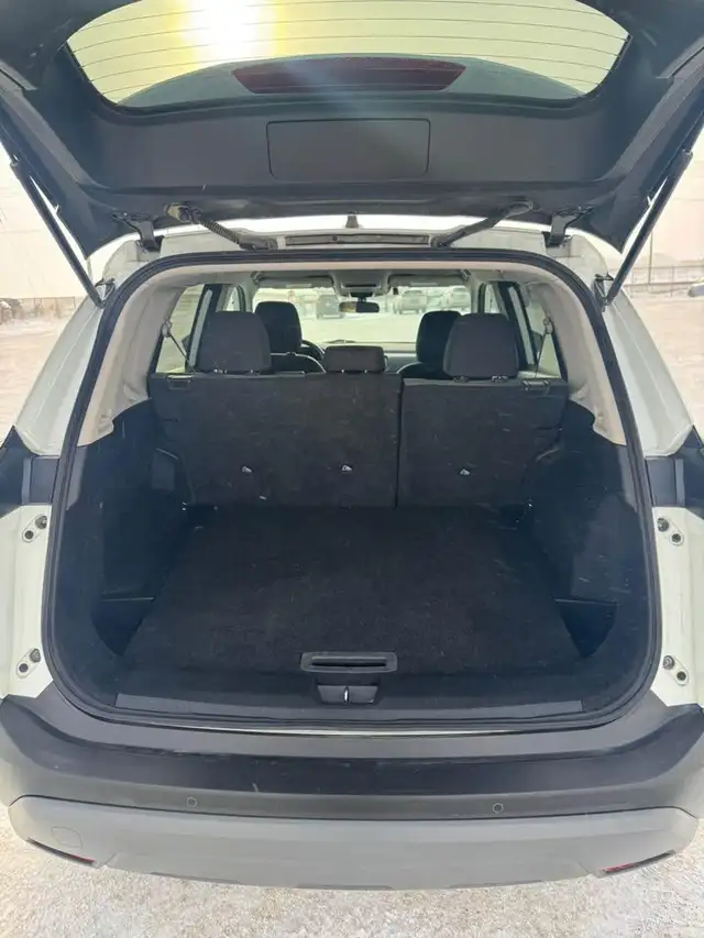 2022 Nissan Rogue S - Photo 8