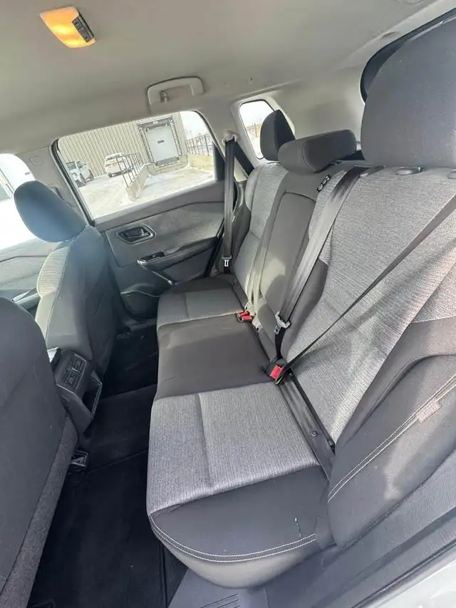 2022 Nissan Rogue S - Photo 11
