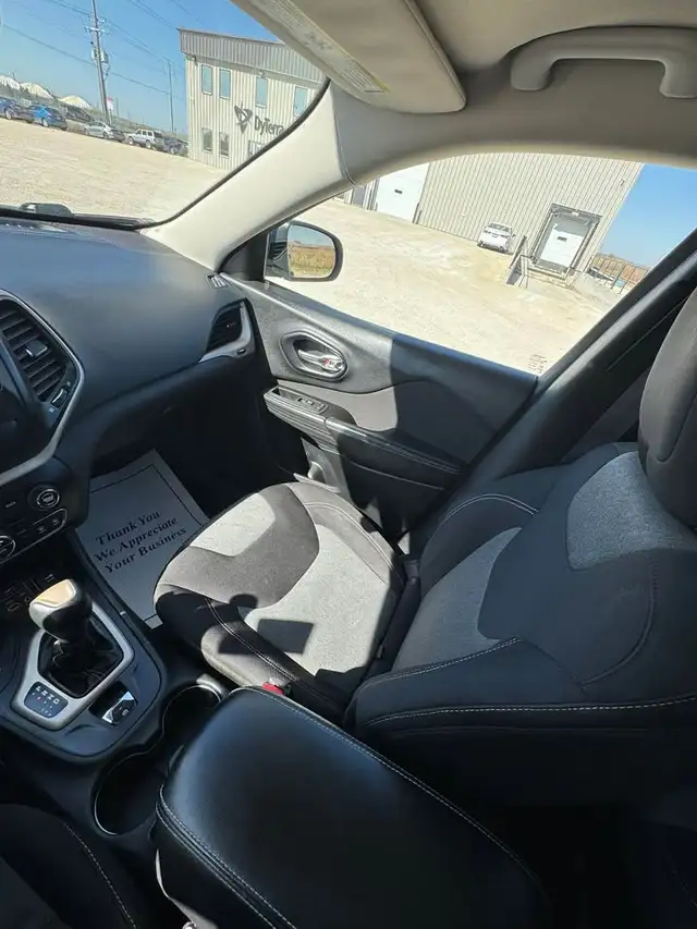 2014 Jeep Cherokee - Photo 9