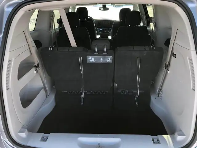 2017 Chrysler Pacifica LX - Photo 9